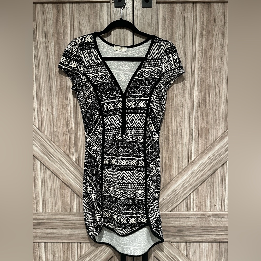 Geo print v neck mini dress